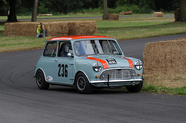 Morris Mini Cooper S at the Chateau Impney Hill Climb, Droitwich